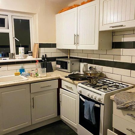 Hornchurch Comfortable Double Bedroom In London المظهر الخارجي الصورة
