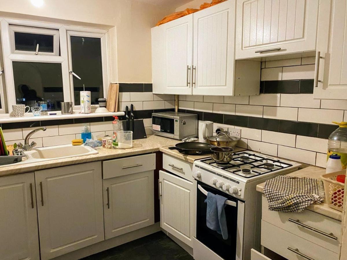 Hornchurch Comfortable Double Bedroom In London المظهر الخارجي الصورة